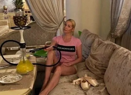 Питаюсь бульоном из копыт: Анастасия Волочкова рассказала, что почти ничего не ест кадры Питаюсь бульоном из копыт: Анастасия Волочкова рассказала, что почти ничего не ест кадры