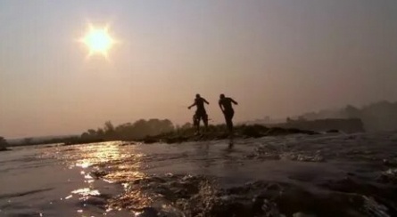 Планета людей Реки. Друзья и враги кадры