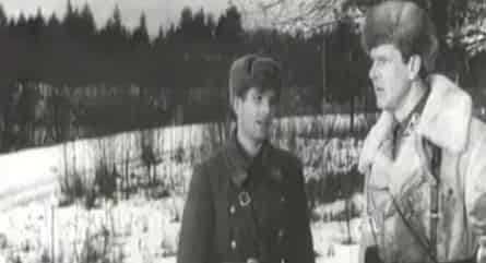 Пока фронт в обороне кадры