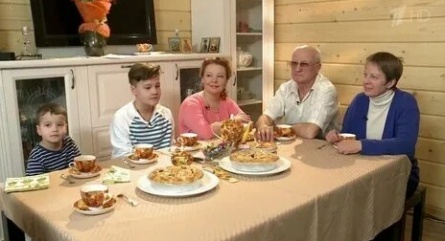 Пока все дома кадры Пока все дома кадры
