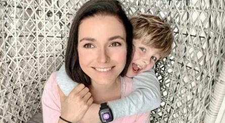 Понарошку родила мальчика кадры