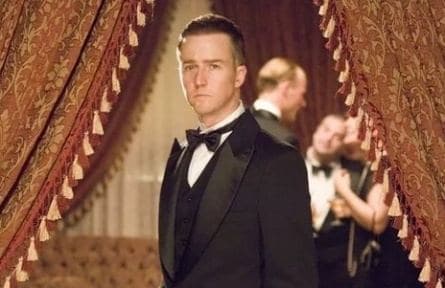 Разрисованная вуаль кадры