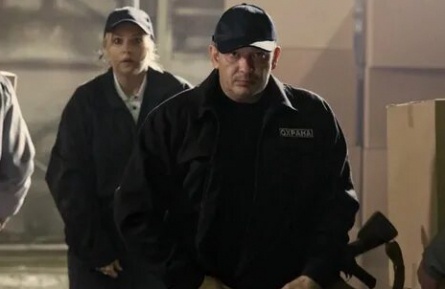 Роли исполняют... кадры