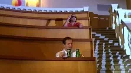 С ног на голову кадры