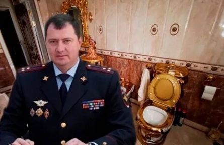 Сафонов выбился в начальники сыскного отдела кадры Сафонов выбился в начальники сыскного отдела кадры