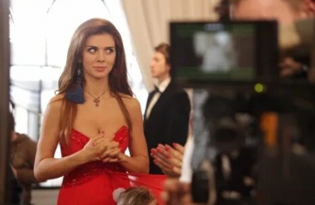 Седокова сымитировала беременность кадры