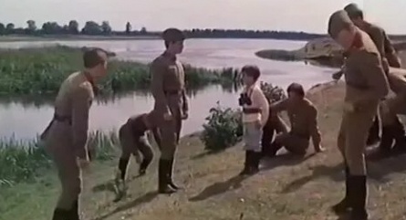 Семеро солдатиков кадры