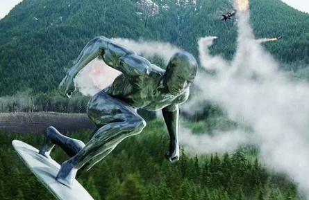 Серебряный серфер кадры