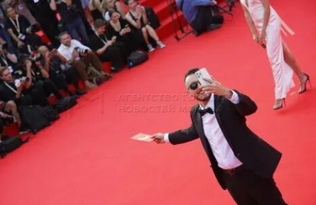 Сергей Борисов удостоился похвалы и награды на кинофестивале в Стокгольме кадры