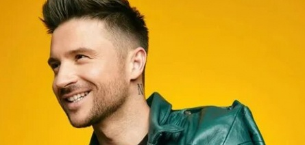 Сергей Лазарев отъезжает в Украину кадры