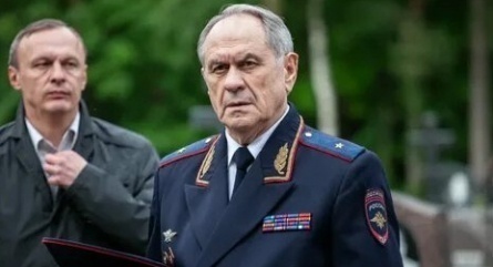Шеф кадры