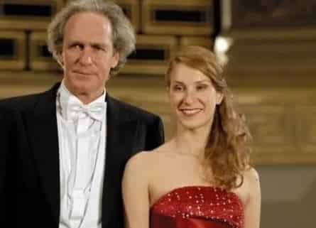 Шеф-повар и пианистка кадры