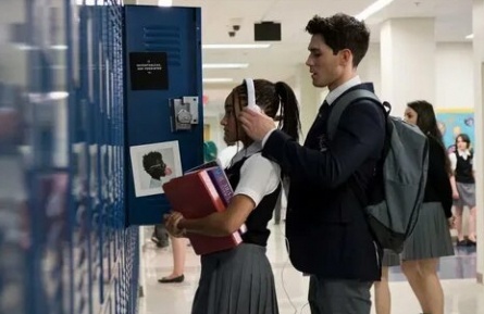 Школьная любовь кадры