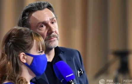 Шнуров рассказал, как на него повлиял разговор с Путиным кадры