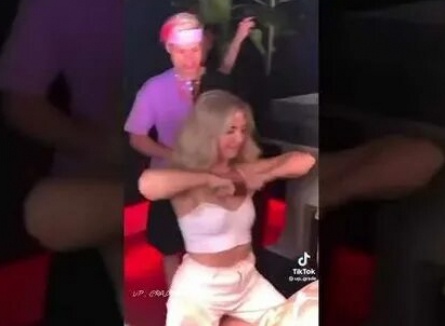 Валю Карнавал до слез: Шура сотрясает телешоу своими выступлениями кадры