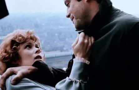 Сидячая цель кадры