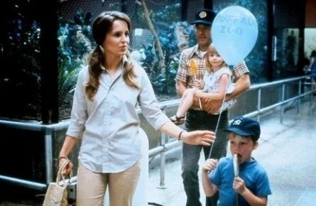 Скрой у всех на виду кадры