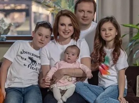 Слуцкая ответственно подошла ко вторым родам кадры