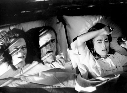 Смирительная рубашка кадры