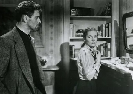 Сотри кровь с моих рук поцелуями кадры