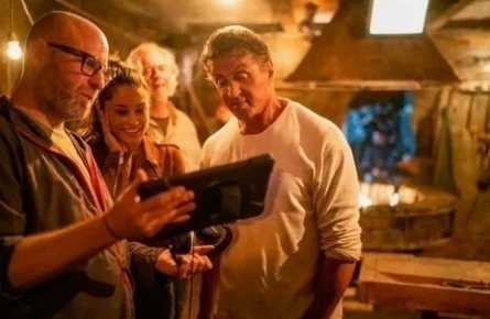 Совершеннолетие - 5 кадры