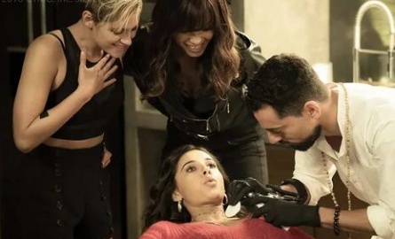 Совершеннолетие - 5 кадры