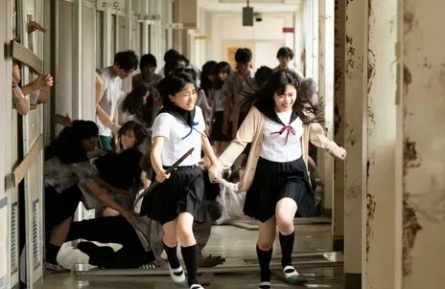 Старшая школа зомби кадры