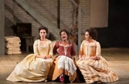 Так поступают все женщины кадры