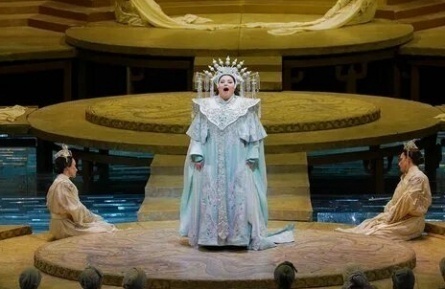 The Met: Турандот кадры