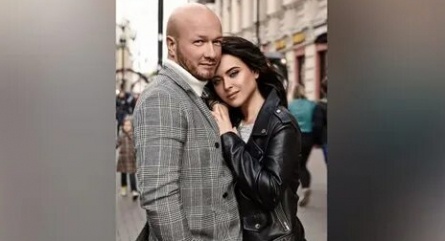 Никита Панфилов и его красавицы: знакомьтесь с тремя модельными женами и детьми кадры