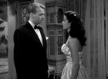 У ночи тысяча глаз кадры