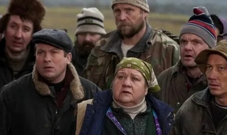У реки два берега кадры