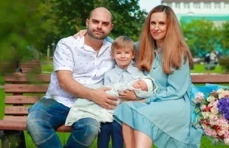 Участник Дома 2 Илья Гажиенко безуспешно пытается помириться с женой кадры