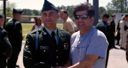 Угроза близко кадры