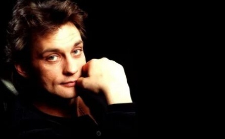 Александр Домогаров: звезда 2000-х, семейный папа и новые проекты кадры Александр Домогаров: звезда 2000-х, семейный папа и новые проекты кадры