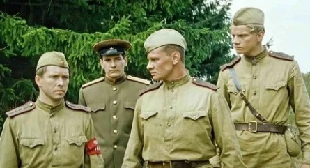 В августе 44-го кадры