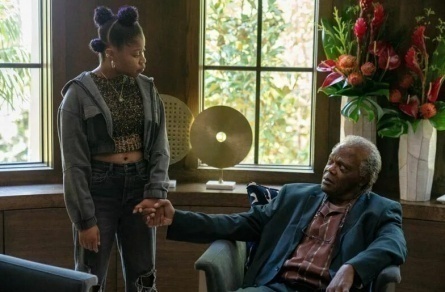 В Джексон Хайтс кадры