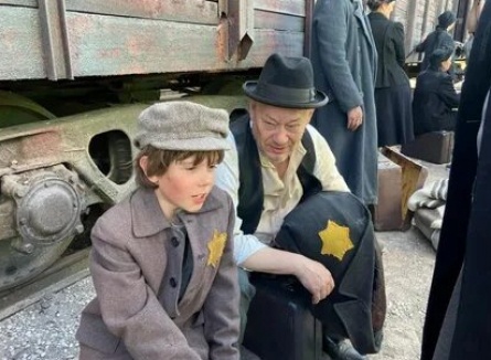 В поисках Менгеле кадры