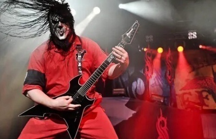 В Slipknot вернулся первый гитарист кадры