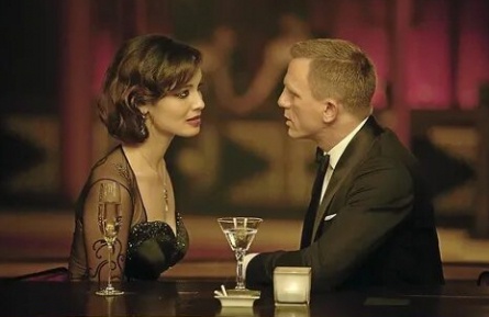 Вайс признала агента 007 своим парнем кадры