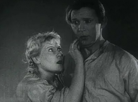 Веселые ребята - артисты и надзиратели кадры