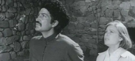 Всадник с молнией в руке кадры