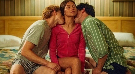 Божественные силы на экране: 5 фильмов, где герои обретают невероятные способности кадры