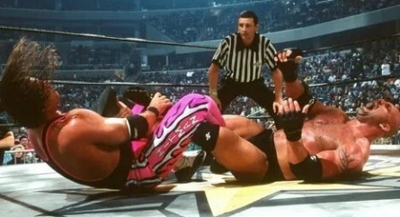 WCW Жёсткая драка кадры WCW Жёсткая драка кадры