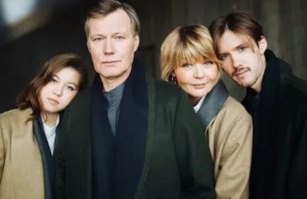 Юлия Меньшова: путь к успеху, знаменитые родители и тайны разлуки с мужем - всё о жизни актрисы и телеведущей кадры