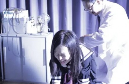 Задница зомби: Туалет живых мертвецов кадры