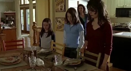 Замужем за незнакомцем кадры