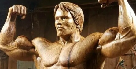 Земляки Шварценеггера воздвигнут ему памятник кадры