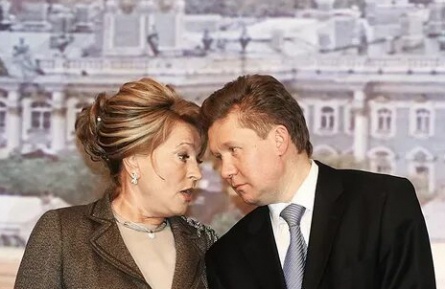 Семья Алексея Миллера: кто они и как живут вместе? кадры Семья Алексея Миллера: кто они и как живут вместе? кадры