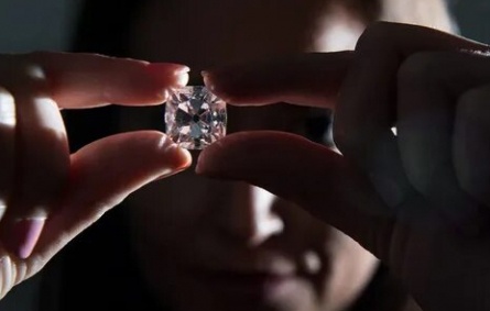 Женская логика. Бриллиант в двадцать каратов кадры